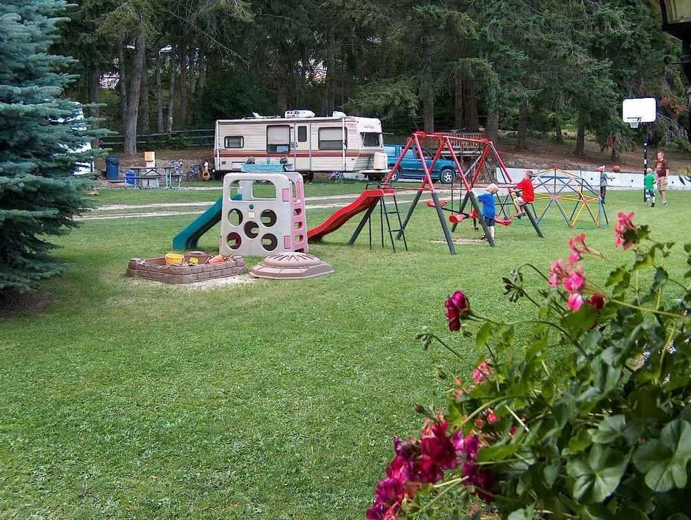 Viewpoint Rv & Cottages Salmon Arm Buitenkant foto
